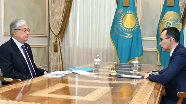 Глава государства принял Председателя Сената Маулена Ашимбаева