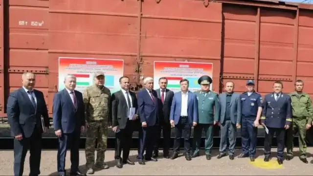 Казахстан получил 3 500 тонн гуманитарной помощи из Таджикистана