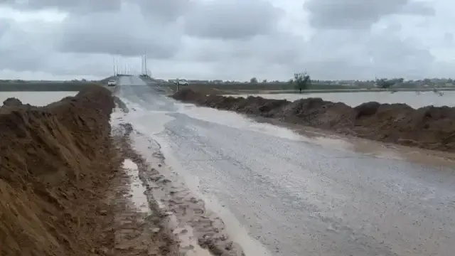 Закрыта трасса при въезде в Атырау