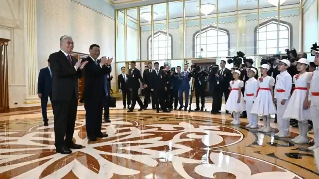 Си Цзиньпин прибыл в Астану