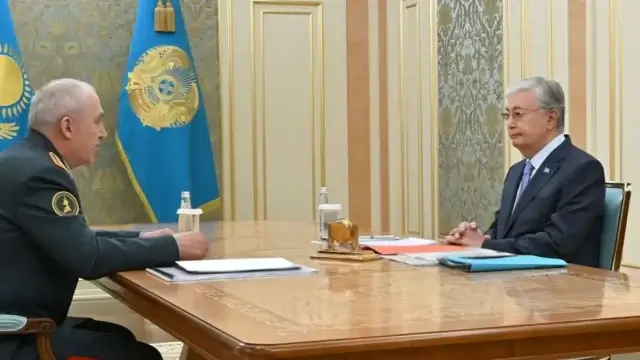 Президент Казахстана поставил конкретные задачи перед главой Минобороны