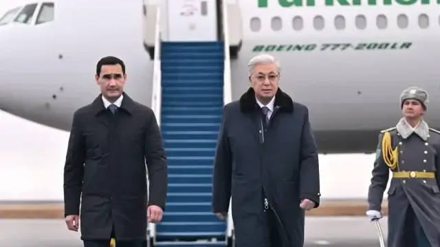 Касым-Жомарт Токаев встретил Сердара Бердымухамедова, прибывшего в Казахстан с госвизитом