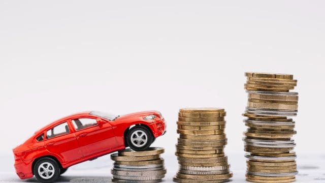 Казахстан в десятки раз повысит утильсбор на авто из России и Беларуси