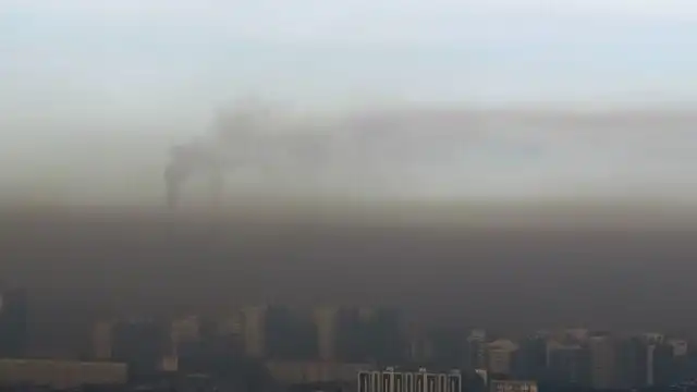 В Усть-Каменогорске занятия в школах отменены из-за смога