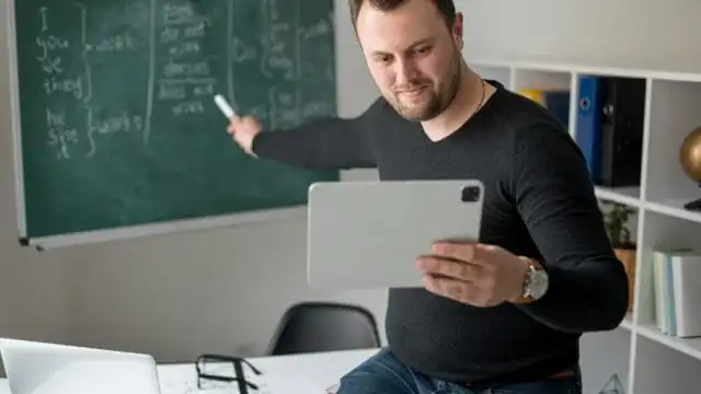 Токаев поручил внедрить искусственный интеллект в школы Казахстана
