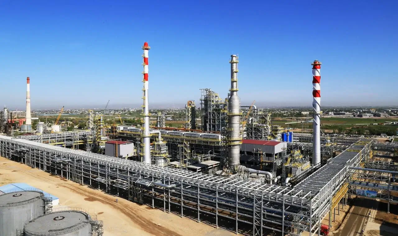 Добыча нефти на Карачаганаке снизилась после атак БПЛА на Оренбургский ГПЗ