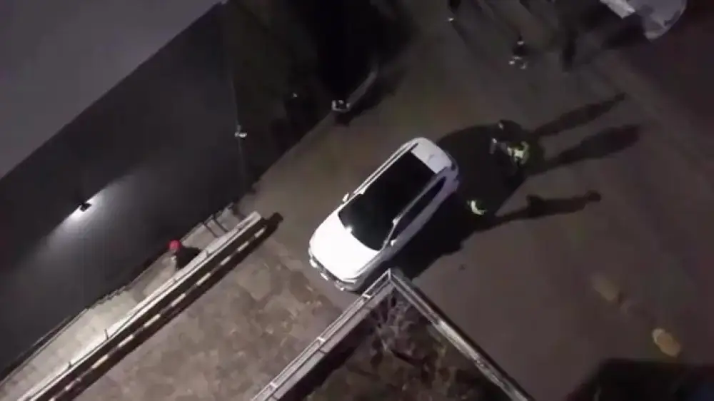 В Астане наказали водителя, перекрывшего проезд пожарным во время трагедии с тремя погибшими детьми