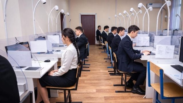В Казахстане завершился прием заявлений на основное ЕНТ-2026