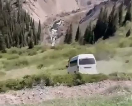 В Алматинской области автобус сорвался со склона и упал в ущелье