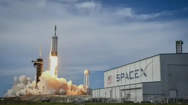 Казахстан запустит три новых спутника с помощью SpaceX в 2027 году