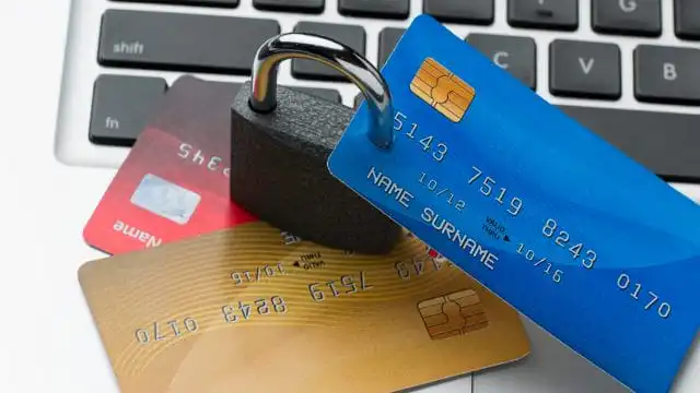Почему могут заблокировать банковский счёт и что делать в такой ситуации