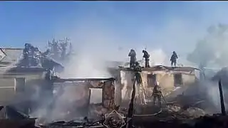 В Усть-Каменогорске из-за сильного ветра загорелись три частных дома