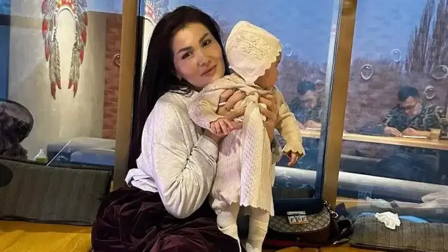 Бывшая жена Шавката Рахмонова родила пятого ребенка