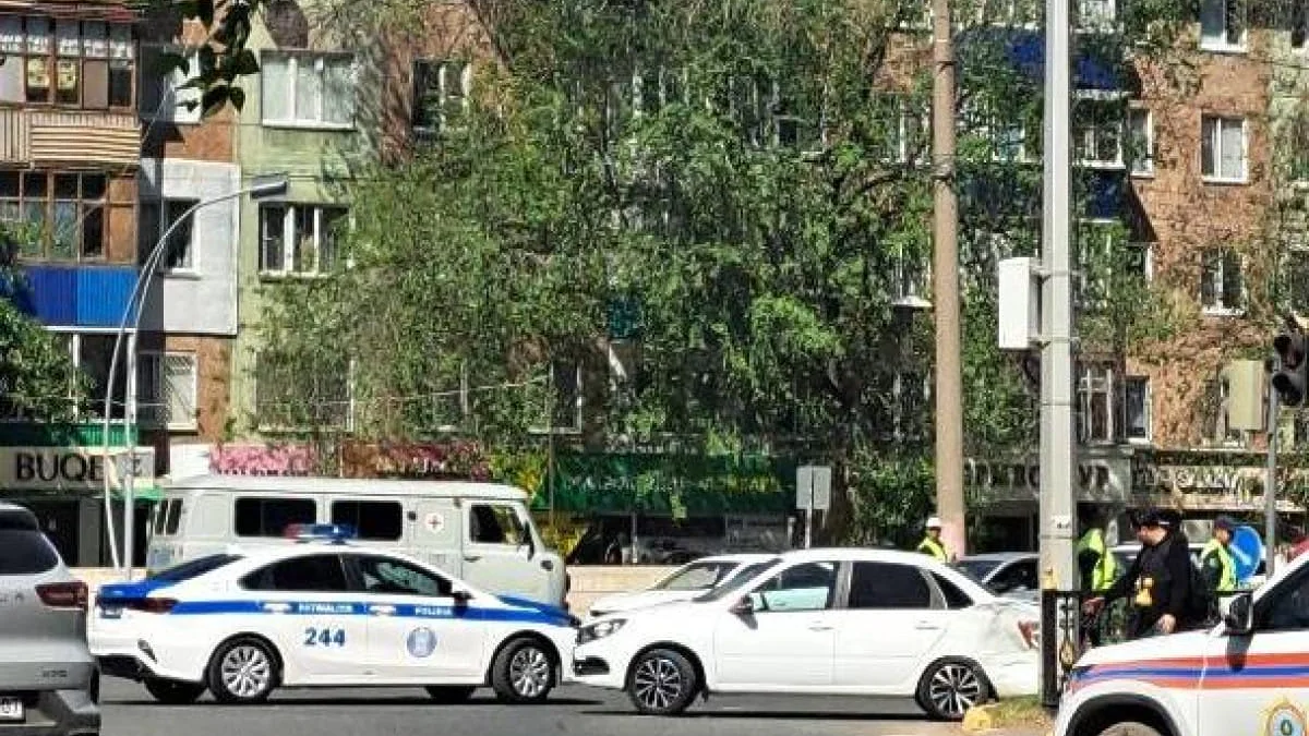 В Уральске внедорожник вылетел на тротуар и сбил 11-летнего мальчика