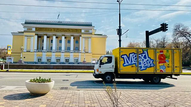 Курьеры Maxi Чай в Астане пожаловались на низкие зарплаты и угрозы увольнением