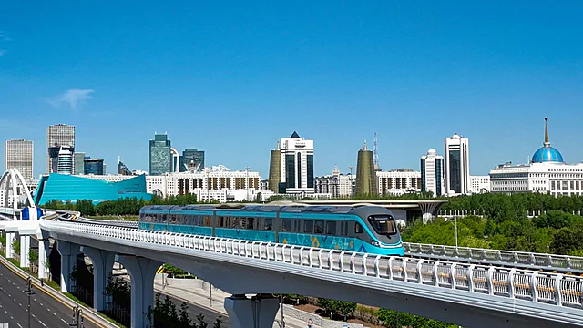В Астане официально запустили систему LRT