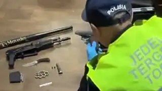 Mercedes с арсеналом в багажнике задержали на посту в Алматы