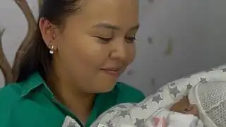 За жизнь тройняшек боролись месяц: девочек выписали из центра Алматы