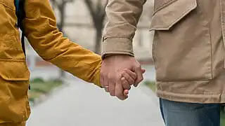 Неизвестный пытался увести мальчика возле школы в Астане