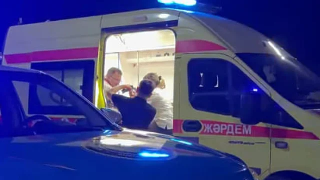 Полицейские в области Абай начали бесплатно поить водителей кофе и проверять давление на трассах